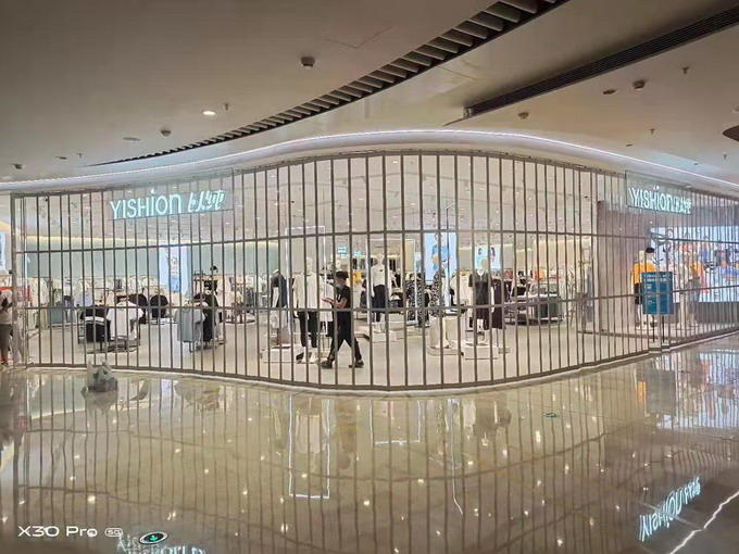 1商場(chǎng)折疊門(mén).jpg 1商場(chǎng)折疊門(mén).jpg